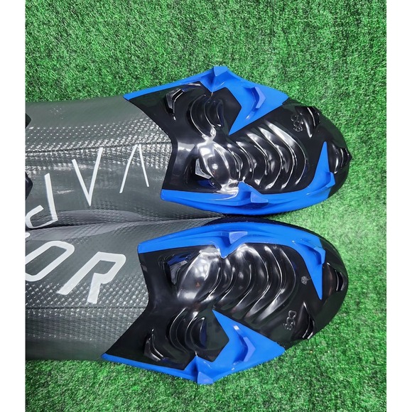 Athletic_Shoes